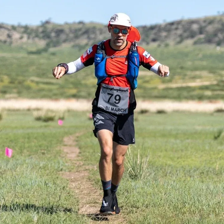 Scott Nagao running the Gobi March
